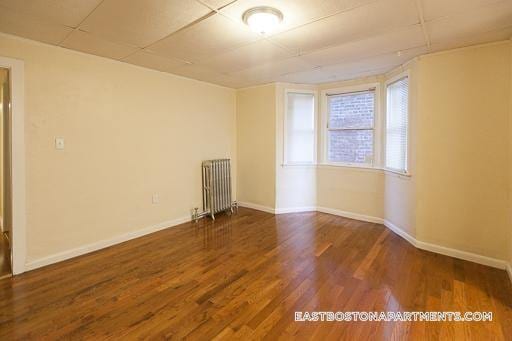 Building Photo - 28 Monmouth St