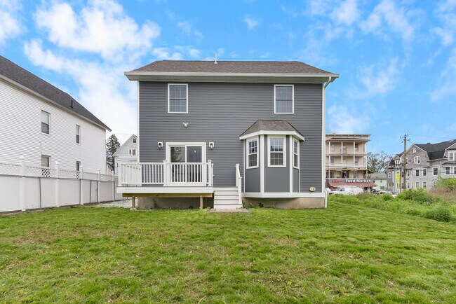 Building Photo - 864 Baldwin St