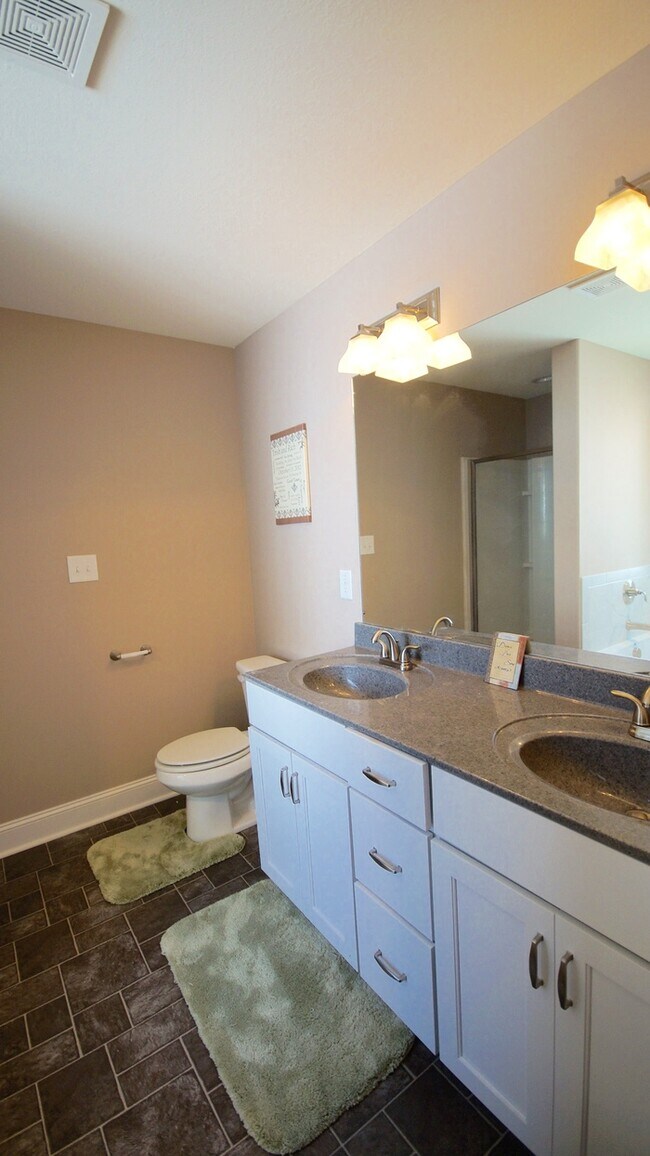 Building Photo - 2646 Alex Overlook Way