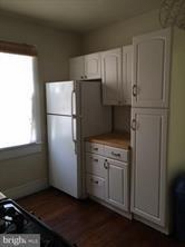 Building Photo - 426 Hunter St