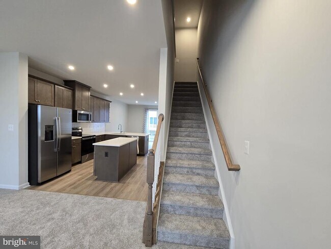 Building Photo - 4928 Dunhaven Dr