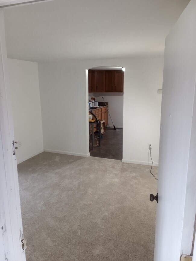 Building Photo - 1857 Janvier Rd