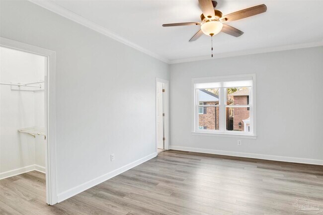 Building Photo - 3347 Chantarene Dr