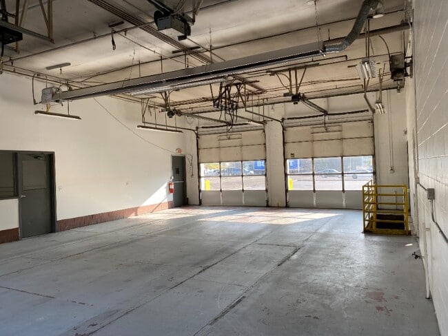 Building Photo - 2120 Rice St