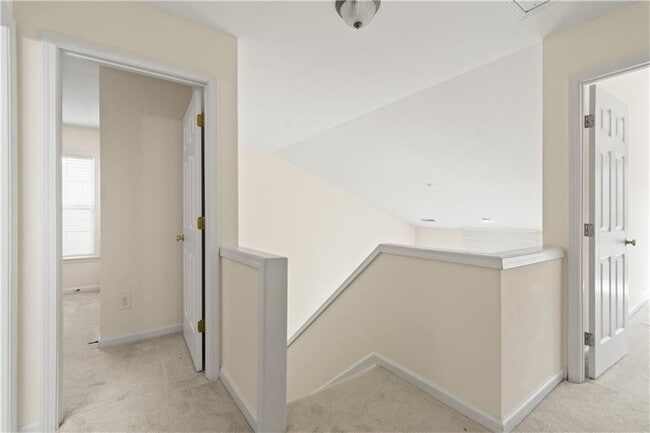 Building Photo - 915 Wendlebury Ct