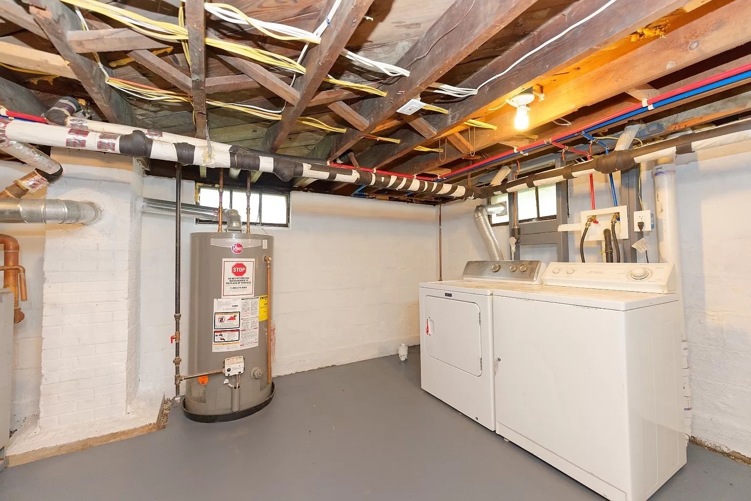 Building Photo - 1153 S Country Club Dr