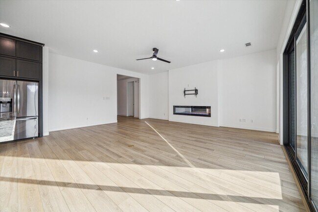 Building Photo - 28207 Cedar Peak Dr