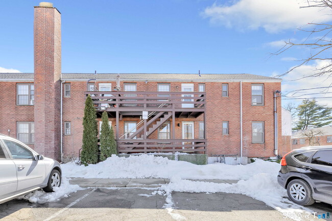 Building Photo - 33 Nob Hill Cir