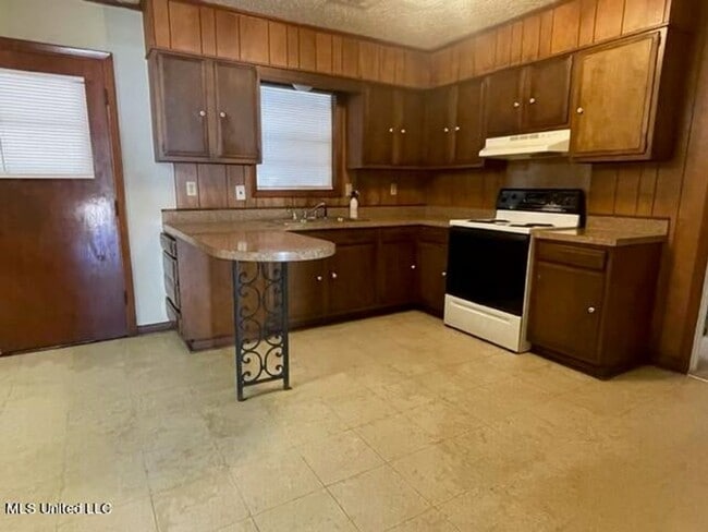 Building Photo - 3 Bed 1.5 Bath in Gulfport