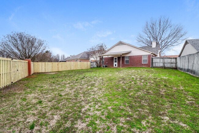 Building Photo - 1052 Cross Wood Ln