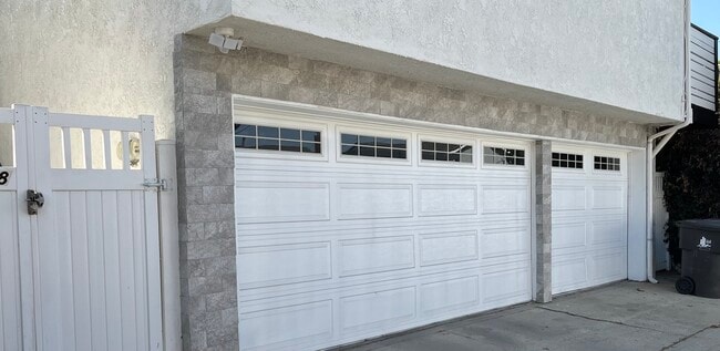 Building Photo - 228 Siena Dr
