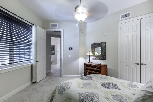 Building Photo - 8581 Amberjack Cir