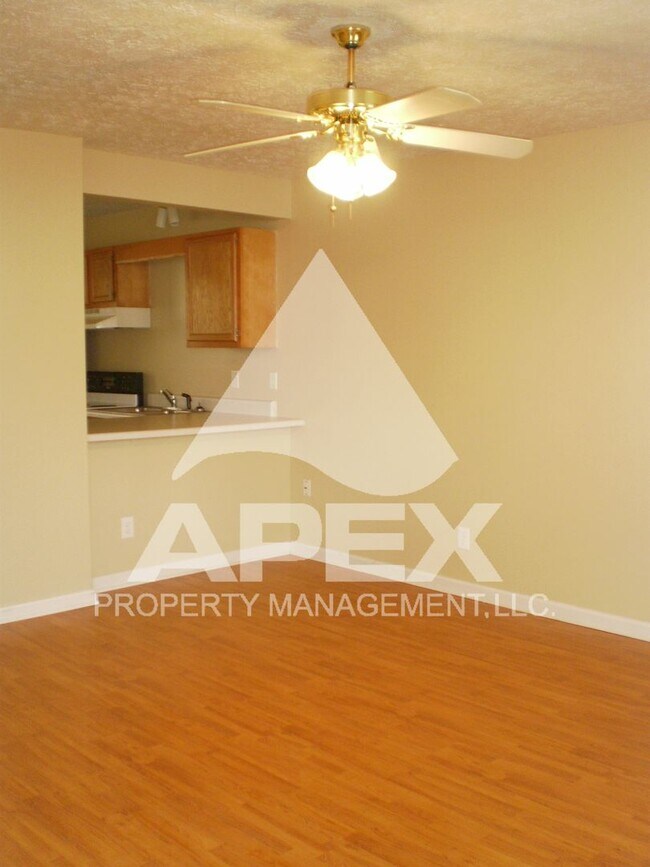 Building Photo - Nice 2 Bd | 1.5 Ba Townhouse in West Knox ...