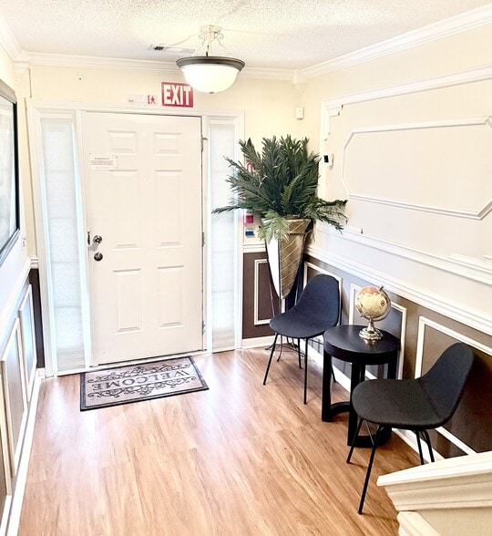 Building Photo - 6361 Olmadison Pl