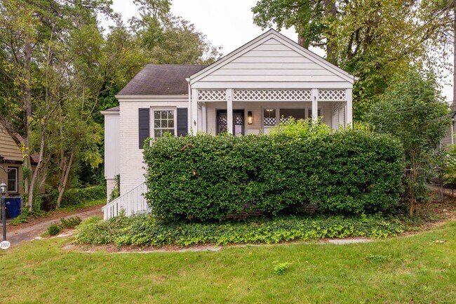 Building Photo - 2922 Oberlin Rd