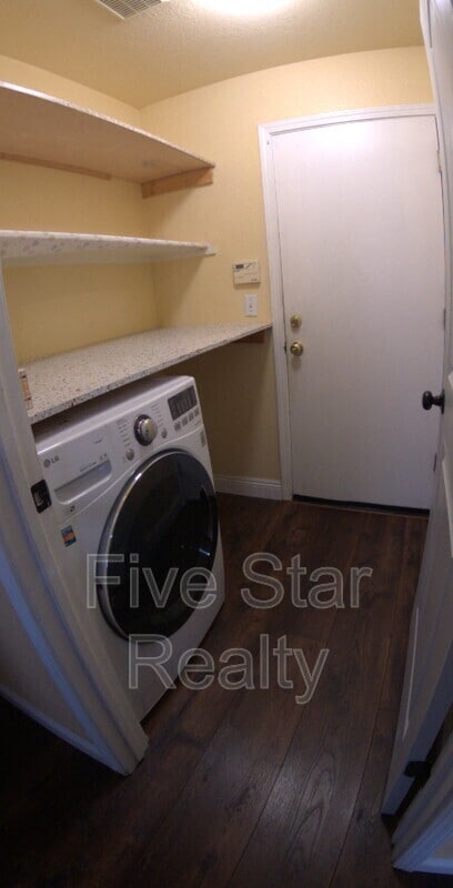 Building Photo - 8153 Orsage Ct
