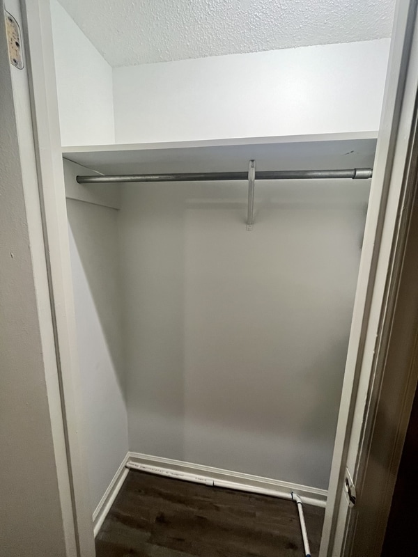 Building Photo - 1095 Cheyenne Ct