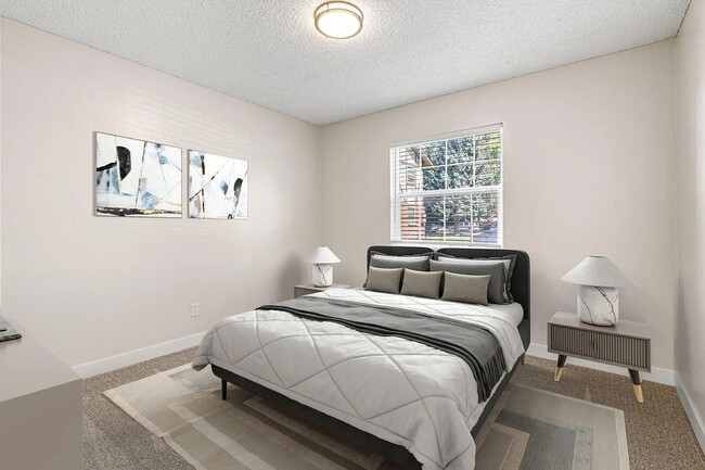 Building Photo - Updated 2 Bed/1 Bath Apartment in Desirable, Quiet Neighborhood