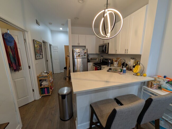 Building Photo - AM-Moffat LLC