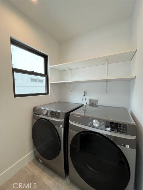 Building Photo - 5735 Saloma Ave