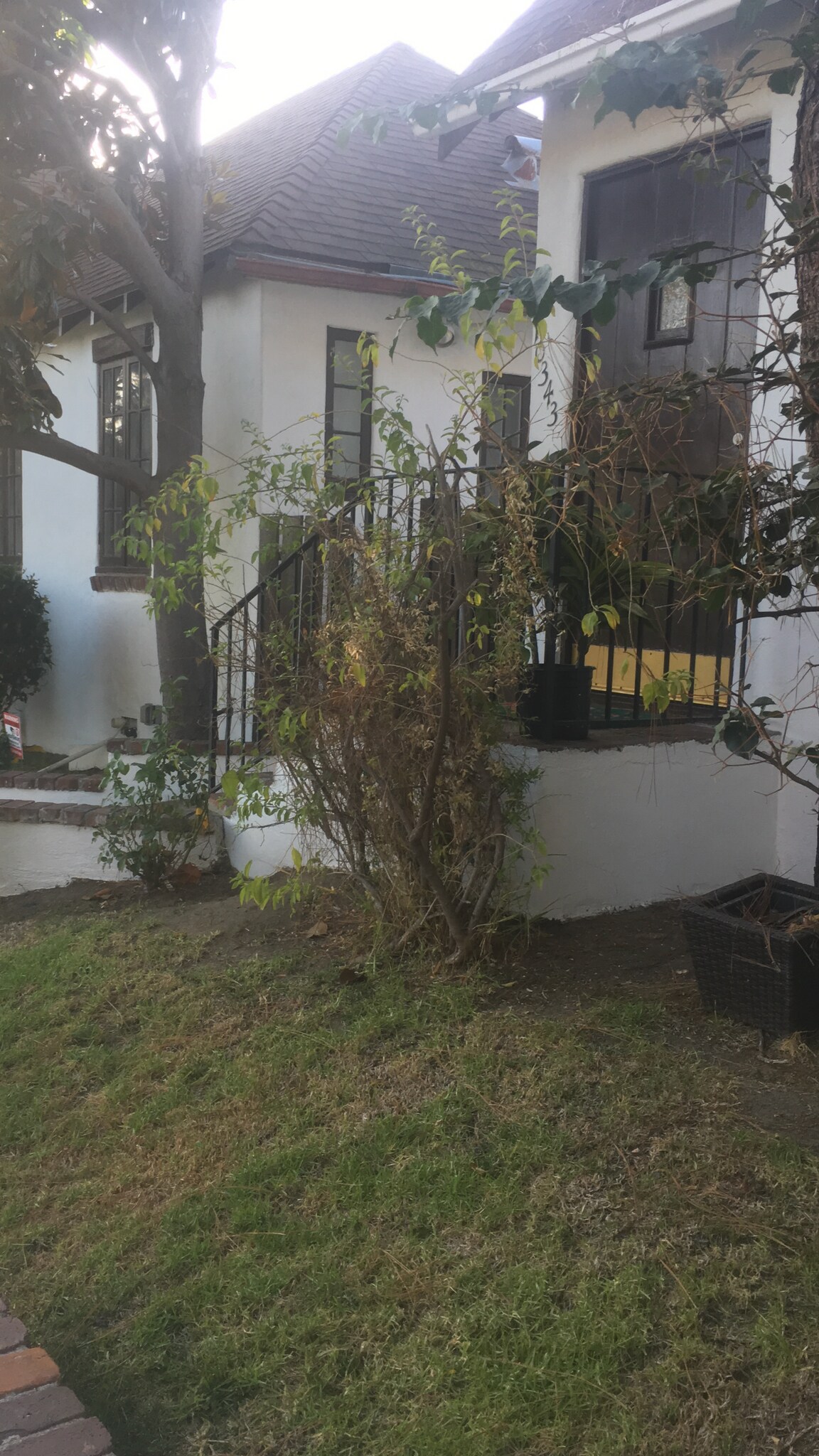 Building Photo - 10343 Dunkirk Ave