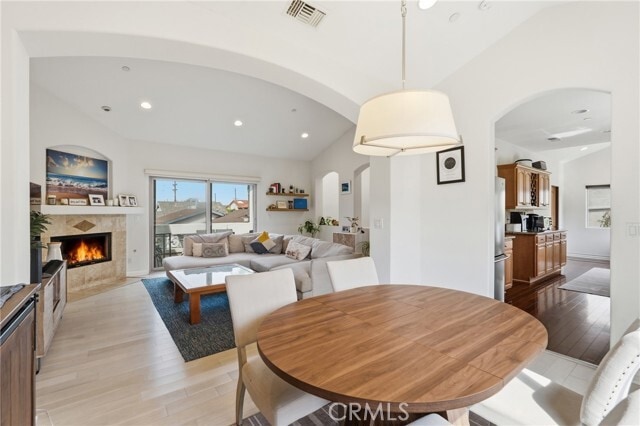 Building Photo - 2111 Carnegie Ln