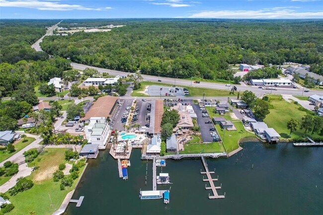 Building Photo - 222 NE 1st Ave