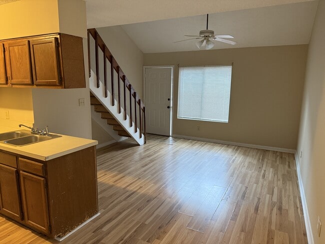 Building Photo - 505 63rd Ave N