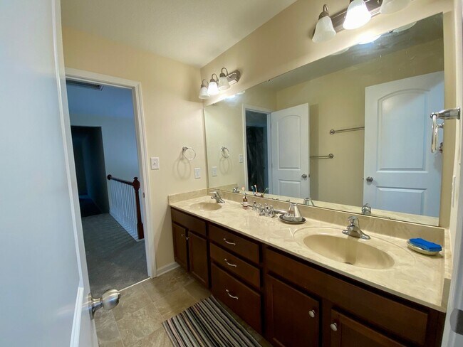 Building Photo - Outstanding Two Story Home - Two Car Garage