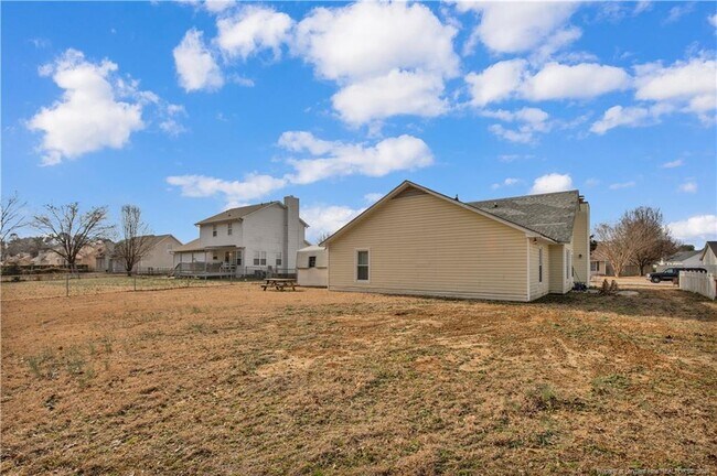 Building Photo - 300 Riverwind Dr