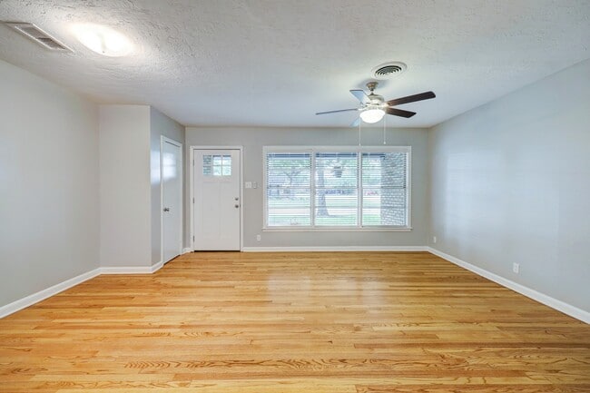 Building Photo - 5013 Verdome Ln
