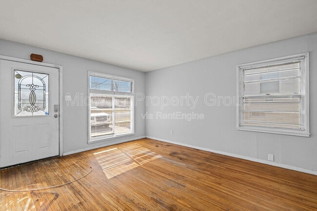 Building Photo - 405 Cameron Rd