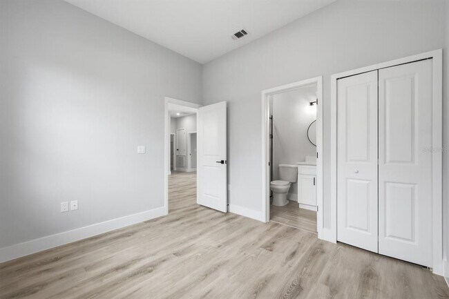 Building Photo - 13975 SW 27 Ct Rd