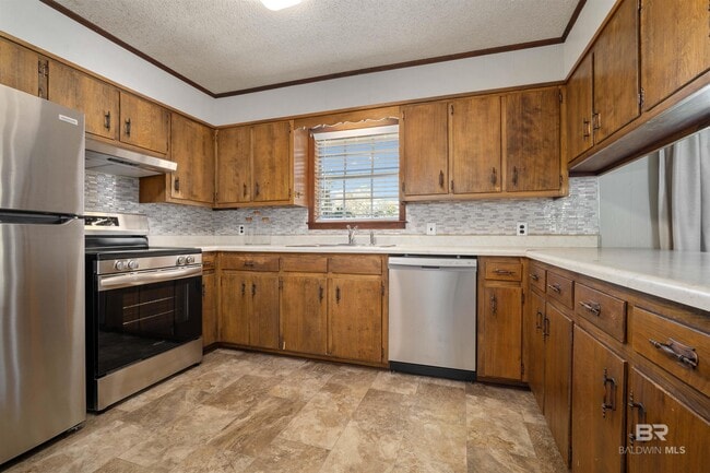 Building Photo - 30045 Wayside Dr