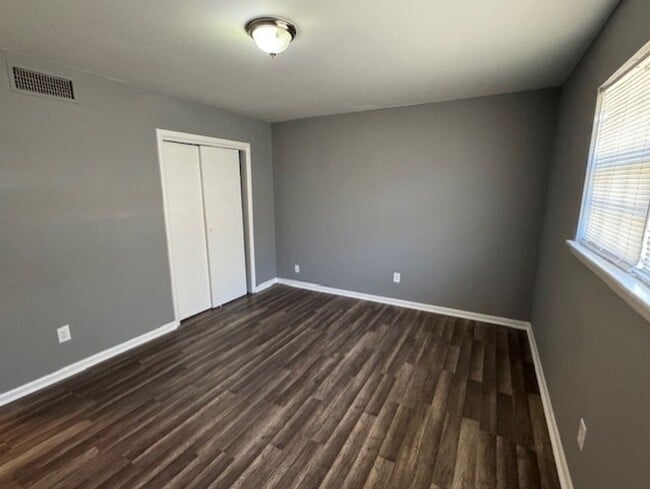 Building Photo - NO DEPOSIT REQUIRED!  $50 VISA GIFT CARD!!...