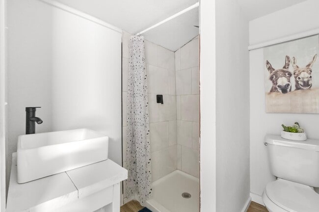 Building Photo - 1106 Oriole Ln