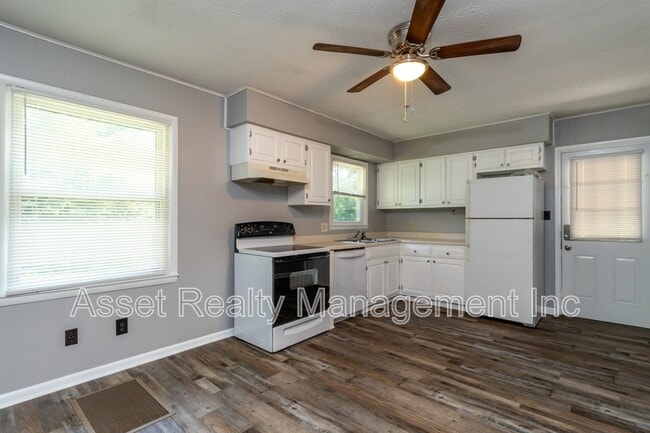 Building Photo - 709 Brookridge Cir SW