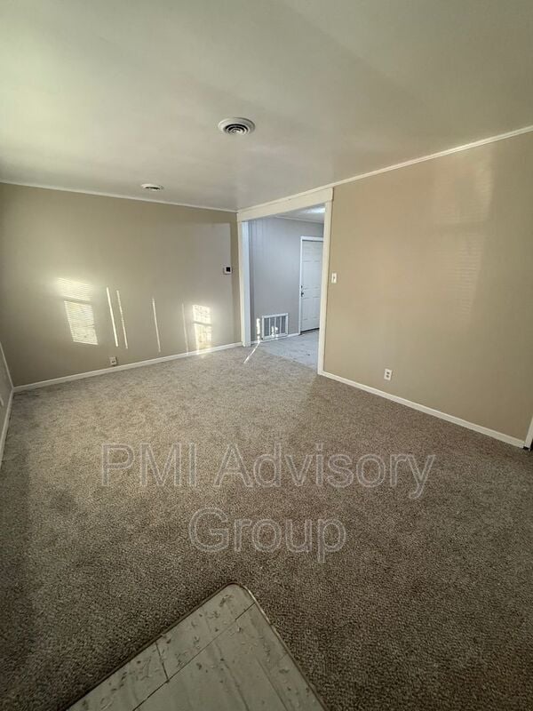 Building Photo - 2220 SW Morningside Rd