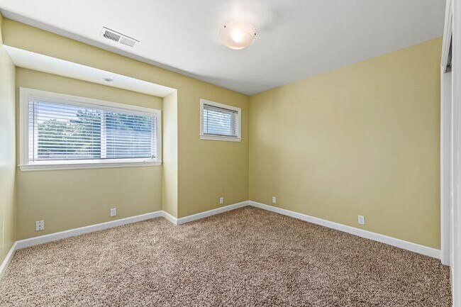 Bedroom 3 - 430 3rd Ave