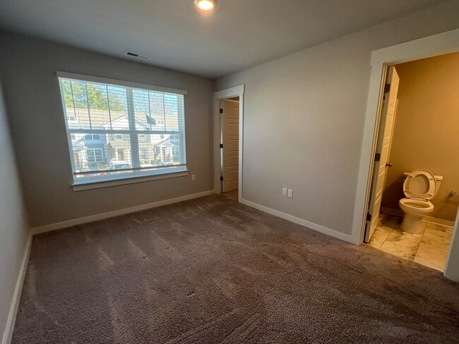 Building Photo - 1781 Frodo Wy