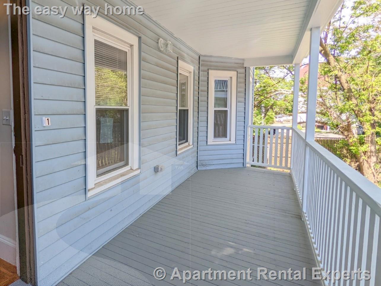 Building Photo - 8 Lowell Cir