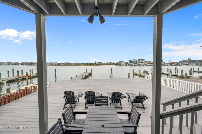 Building Photo - 28 Harborside Dr E