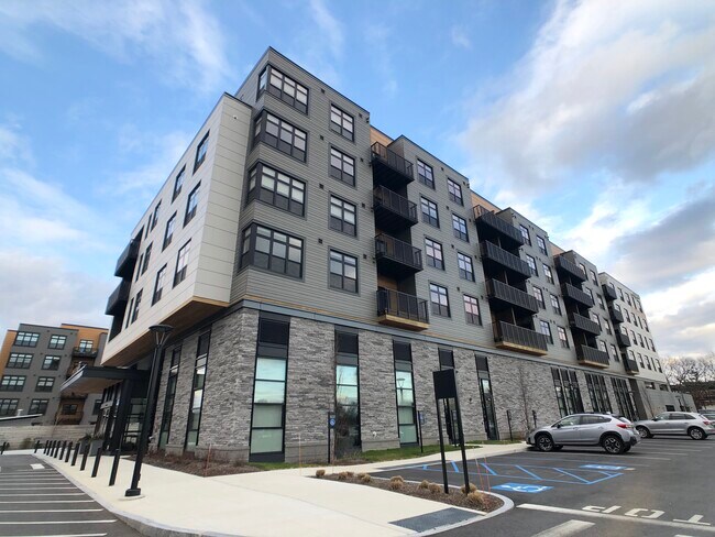 Building Photo - 1276 Worcester St