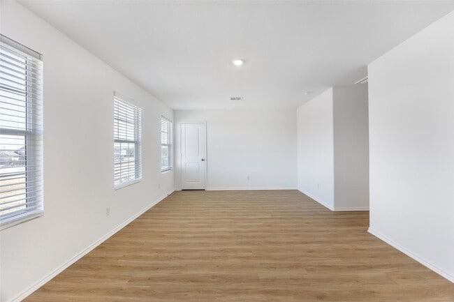 Building Photo - 1125 Largemouth Ln