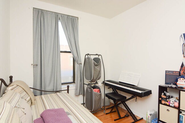 Building Photo - 3941 N Monticello Ave