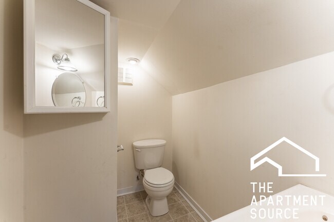 Bathroom - 1009 S Ridgeland Ave