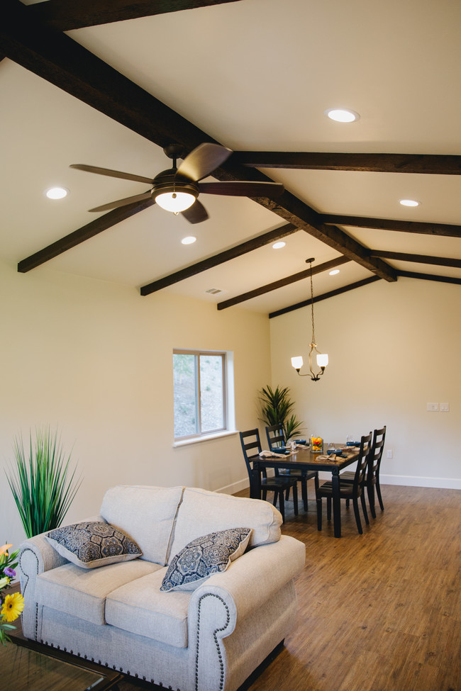 Building Photo - Villas at Timberline