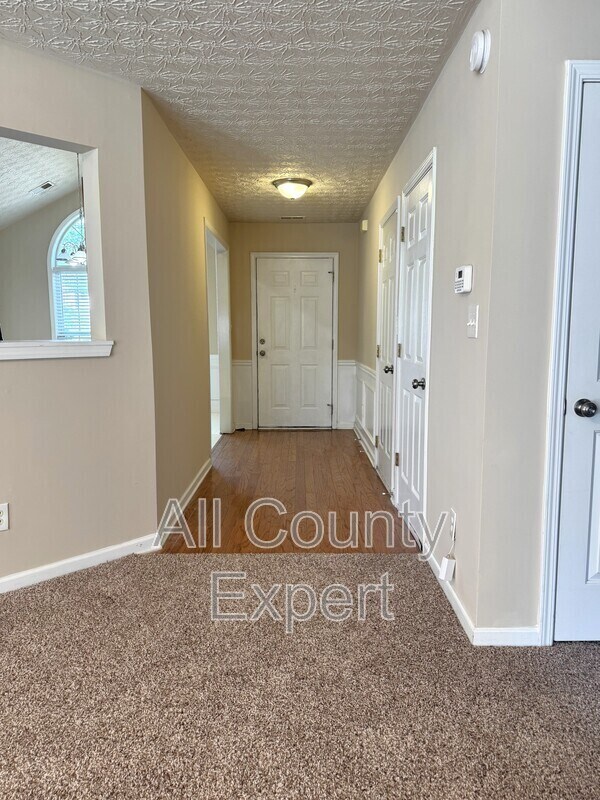 Building Photo - 1277 Poison Oak Ct SE