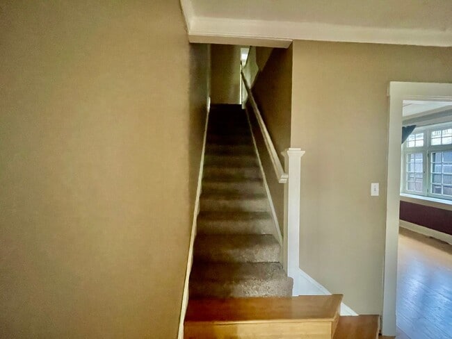 Building Photo - 4 Bed 1-2 Bath- Frick Pittsburgh PA