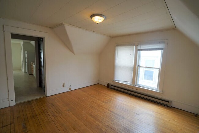 Building Photo - 345 W Doty St